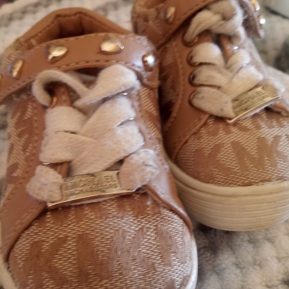 Michael Kors Pros  toddlers size 5